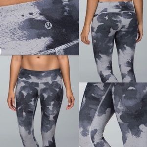 🦄 Lululemon Wunder Under Crop RARE Floral Platoon